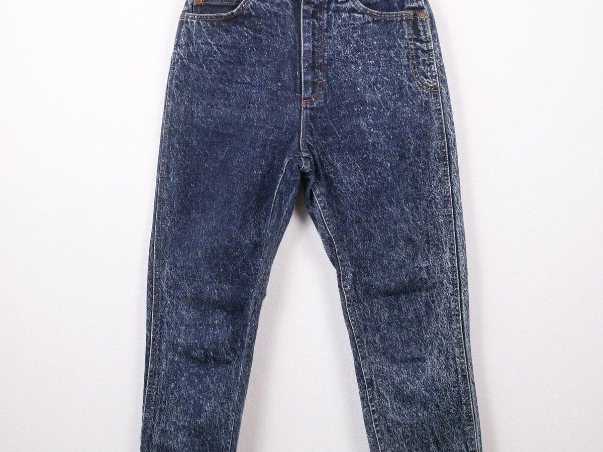 Polomocha — 90s Lee Denim & Band Tees — best for 90s denim
