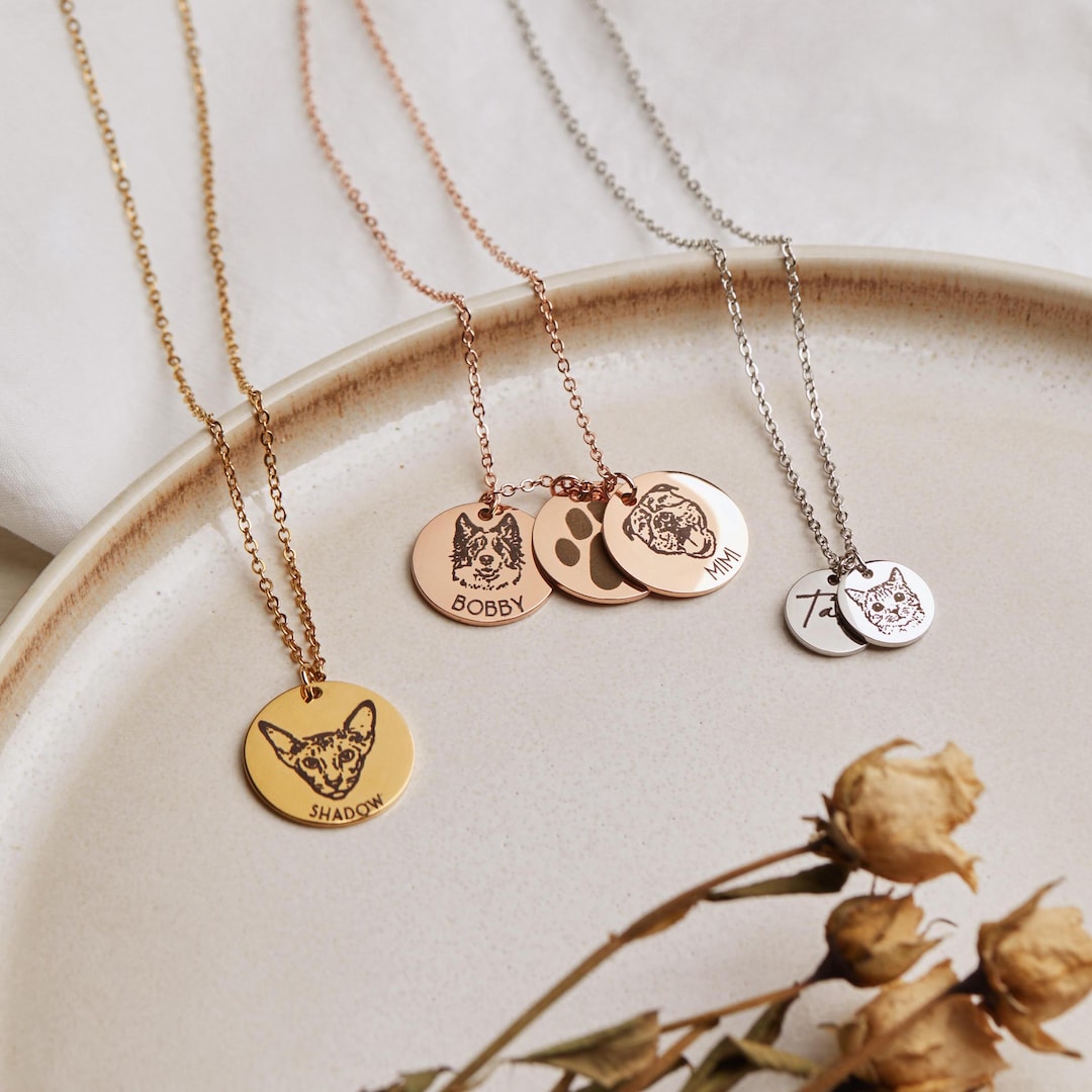 Custom pet portrait memorial necklace engraved with dog face MignonandMignon Etsy